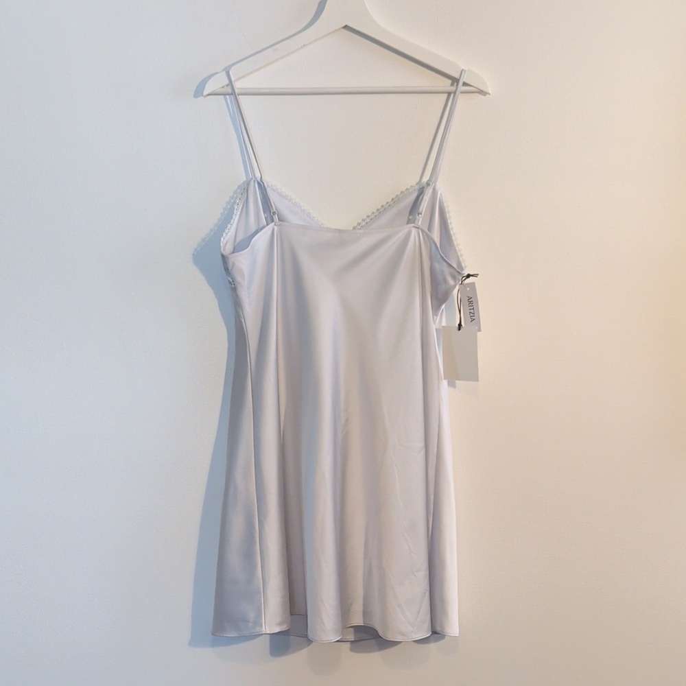 ARITZIA SUNDAY BEST rae slip dress in grey sky - size large - Picture 3 of 9